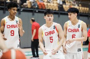 效率不错！陈家政7中4得12分3板 三分线外4投2中