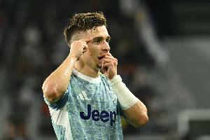 乐鱼体育官方网站-解约金3000万欧！记者：小孔塞桑可以获得自己转会费的20%分成