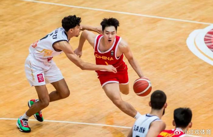 男篮世青赛第一惨案！亚洲劲旅73分惨败美国：中国队能败他们吗？
