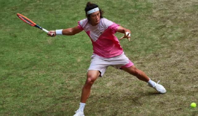 乐鱼体育登录入口-张之臻距前30仅差一胜！哈雷半决赛再战世界第一