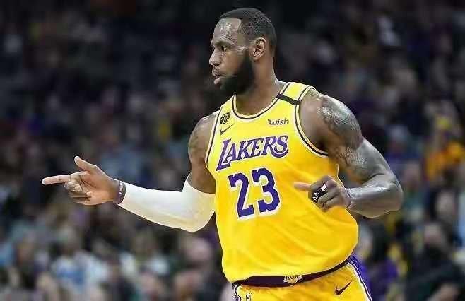 乐鱼体育官方网站-生涯场均27+有多难？历史上6人入选，湖人四名宿上榜，现役仅2人