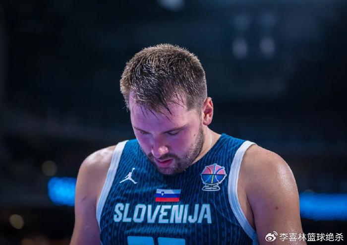 乐鱼体育全站-东契奇冲击奖牌缺一个归化中锋？两大主力缺席，让他变悲情英雄